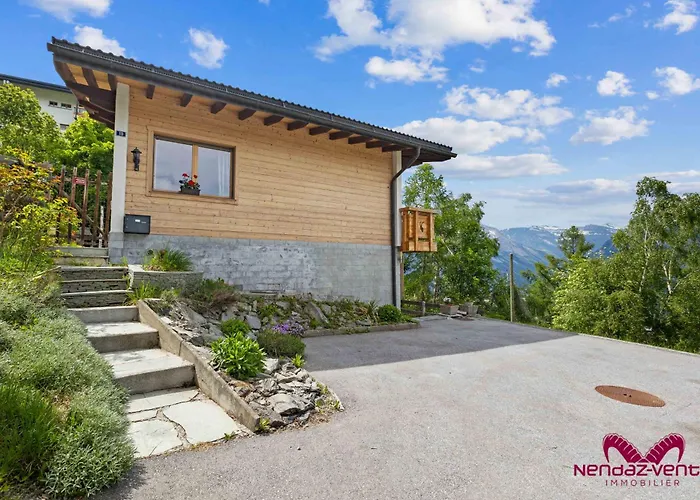 Le Bouquetin Avec Jacuzzi Et Sauna Chalet *